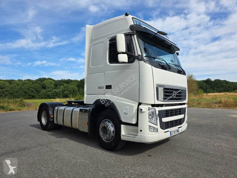 جرار Volvo
