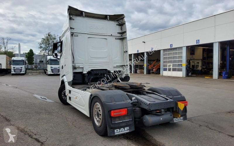 جرار DAF XG  FT 4X2
