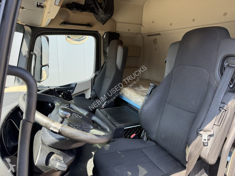 Traktor Mercedes 1832 4x2 - 644.765 Km