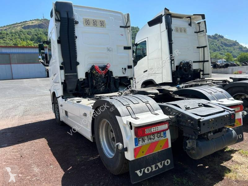 جرار Volvo