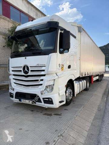 جرار Mercedes