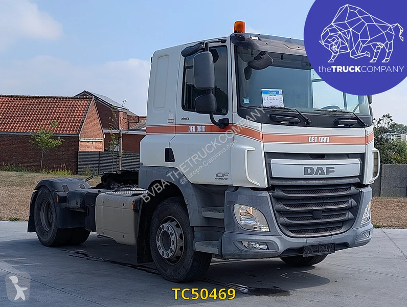 جرار DAF 440