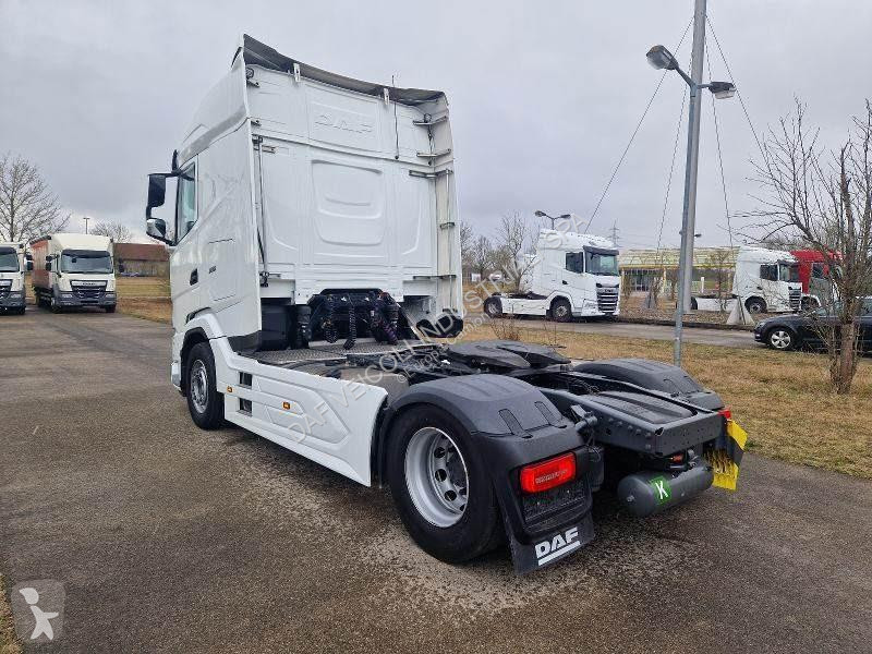 جرار DAF XG  FT 4X2