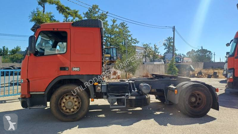 جرار Volvo