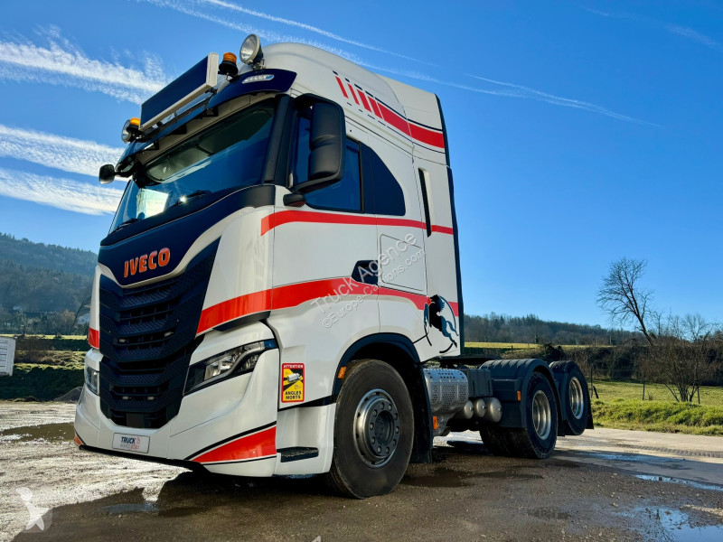 Iveco  tractor unit