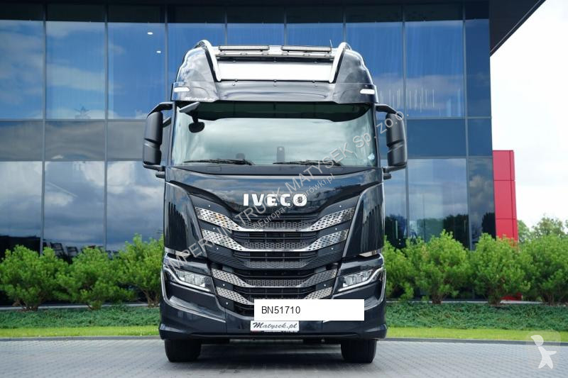 Влекач Iveco 510