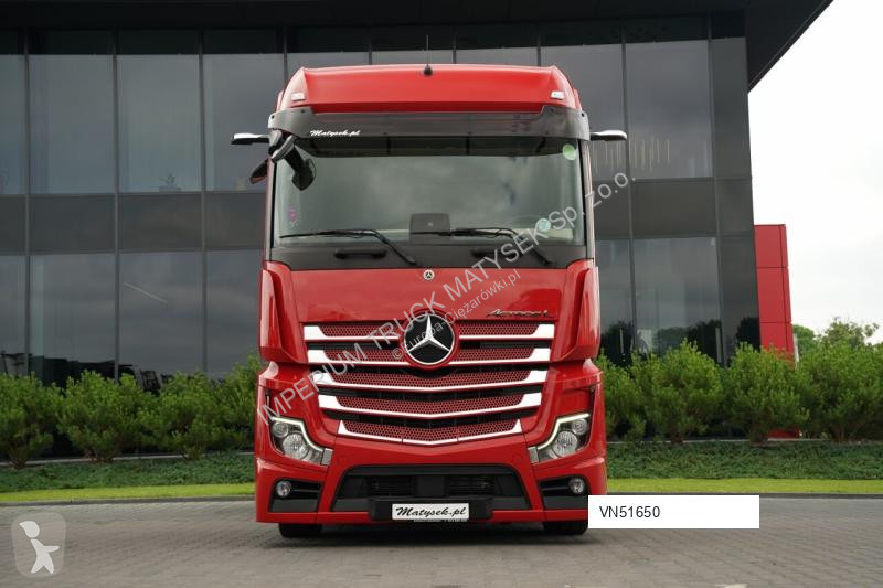 Влекач Mercedes ACTROS 1845
