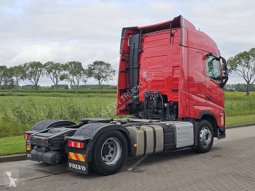 جرار Volvo