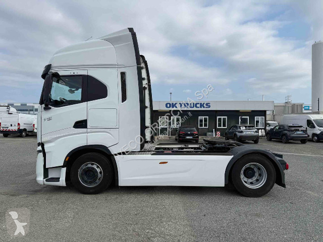 جرار Iveco S-WAY AS440S49T/P