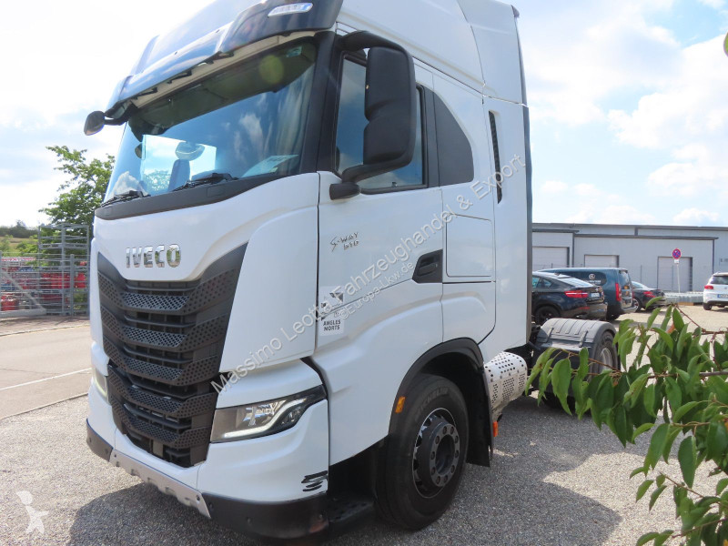 جرار Iveco S-Way 510 FZ.100