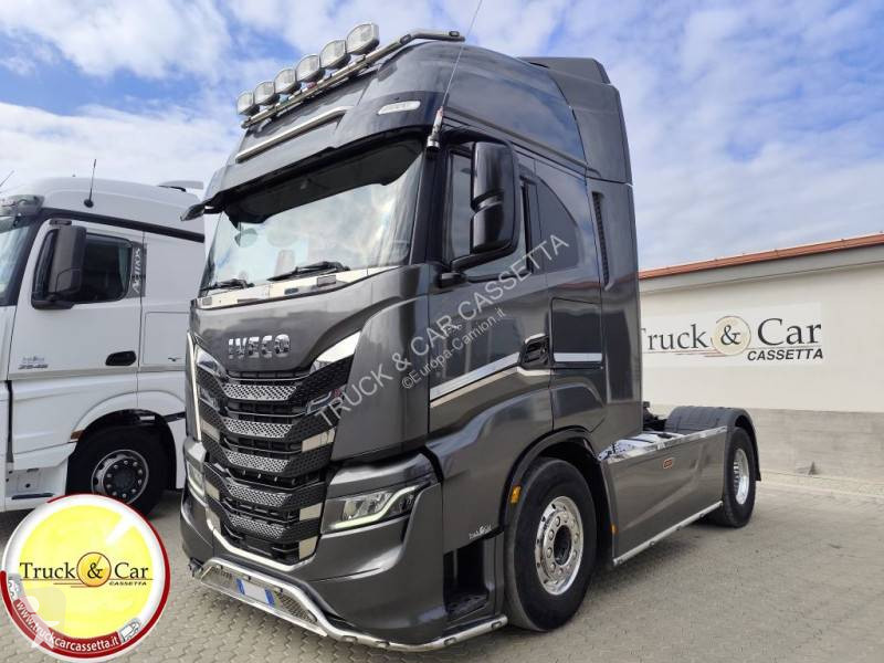 جرار Iveco
