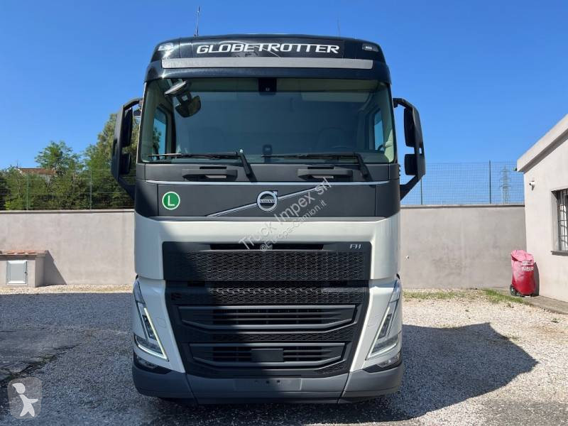 جرار Volvo