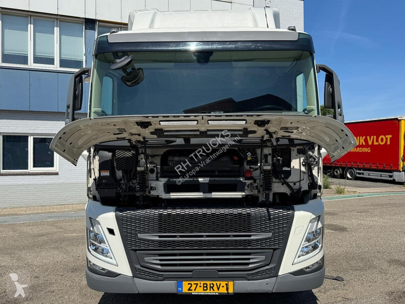 جرار Volvo 380 4X2 EURO 6