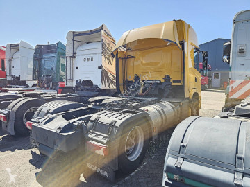 Влекач Scania