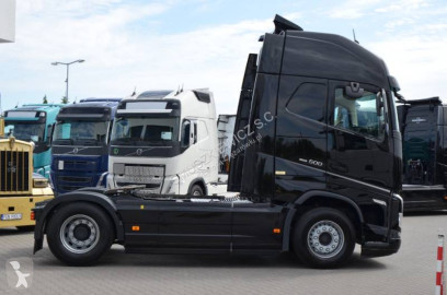 جرار Volvo
