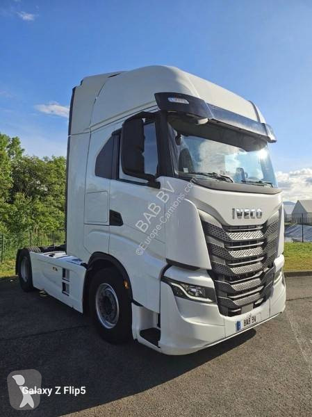 جرار Iveco