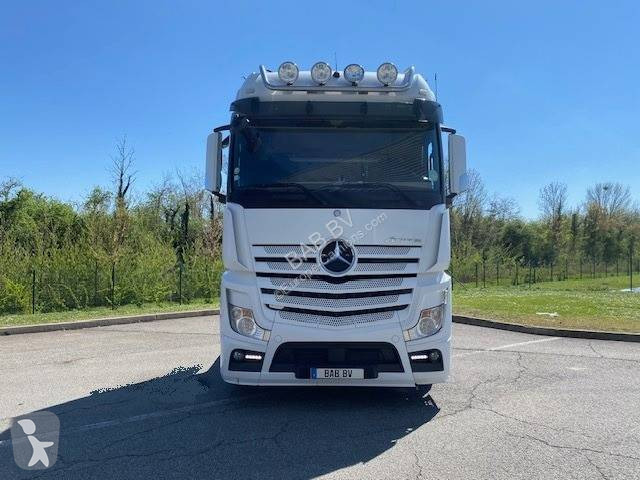 جرار Mercedes