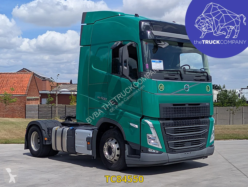 جرار Volvo 500