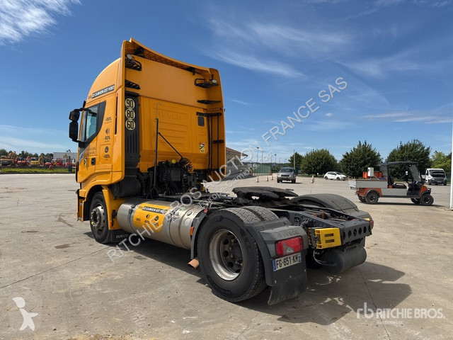 جرار Iveco AS440S46