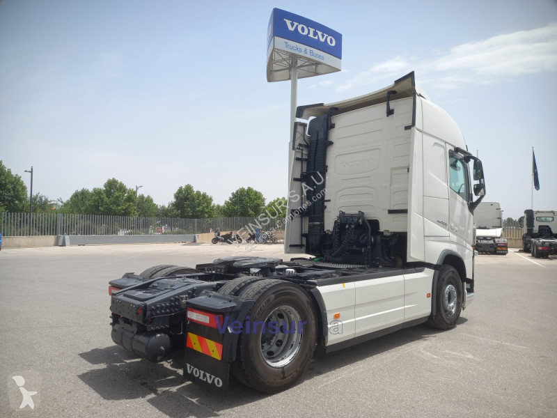 Tracteur Volvo 4