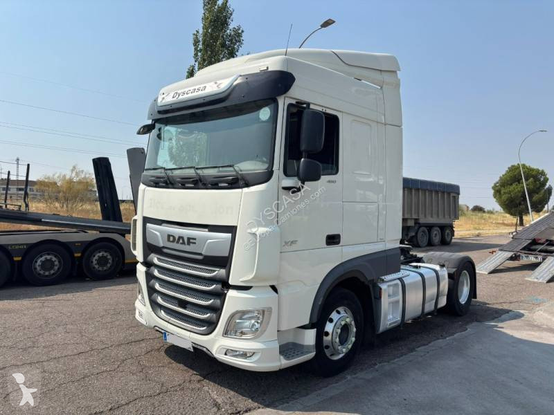 Nyergesvontató DAF 480