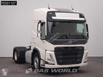 جرار Volvo