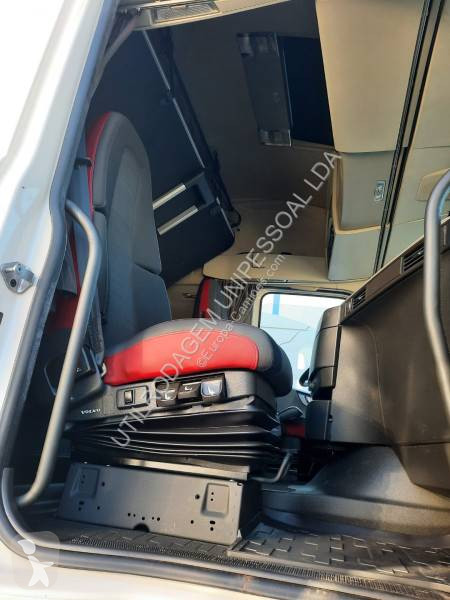 جرار Volvo