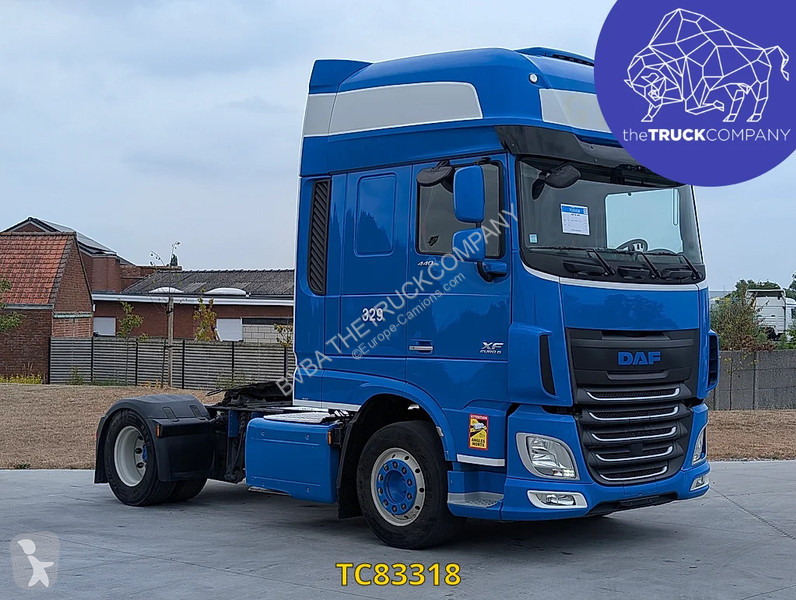 جرار DAF 440