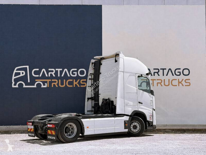 جرار Volvo