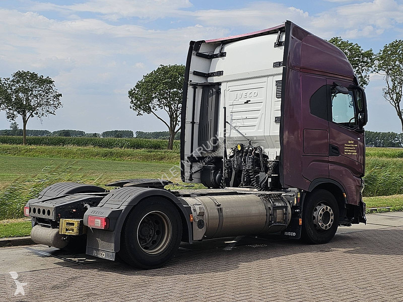 Iveco AS440S46 lng tractor unit