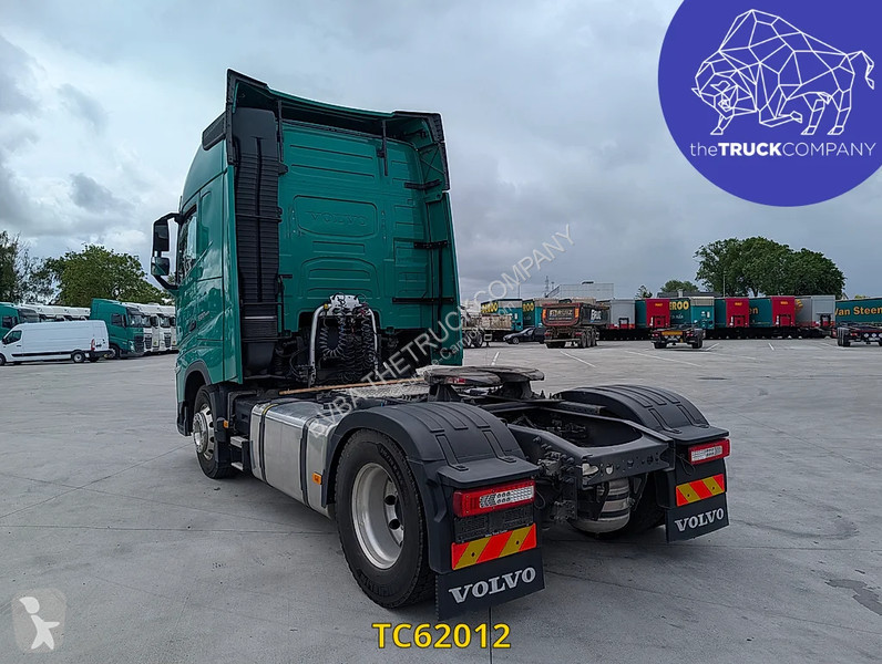 جرار Volvo 500
