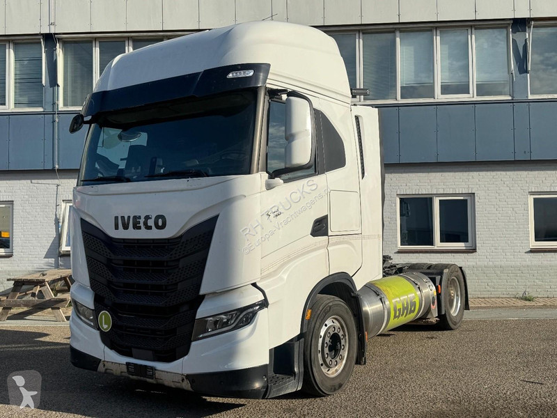 جرار Iveco 460 4X2 EURO 6 + INTARDER + ALCOA