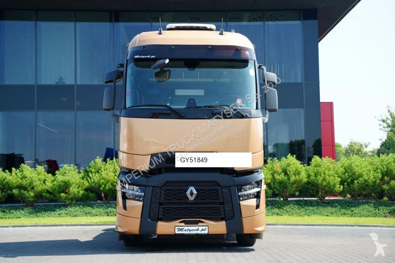 جرار Renault T 520