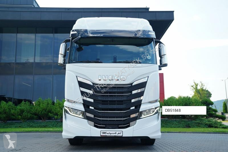 Влекач Iveco / 510