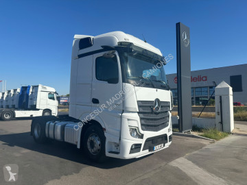Cabeza tractora Mercedes