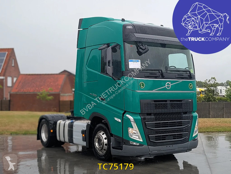 جرار Volvo 500