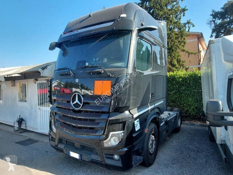 جرار Mercedes