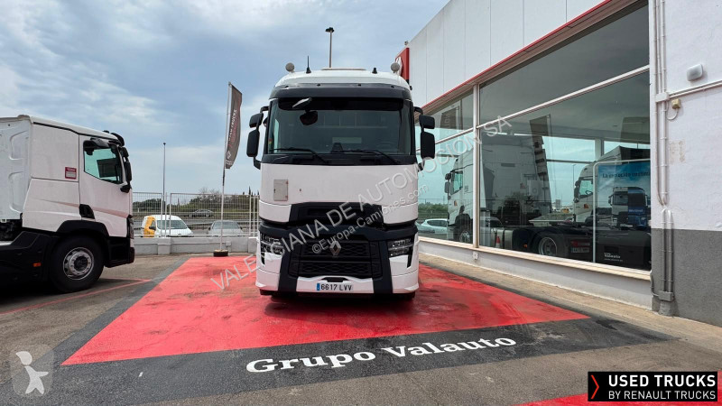 Cap tractor Renault