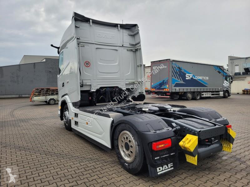 Tahač DAF XG  FT 4X2