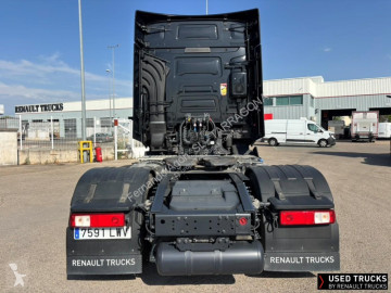Влекач Renault T-High