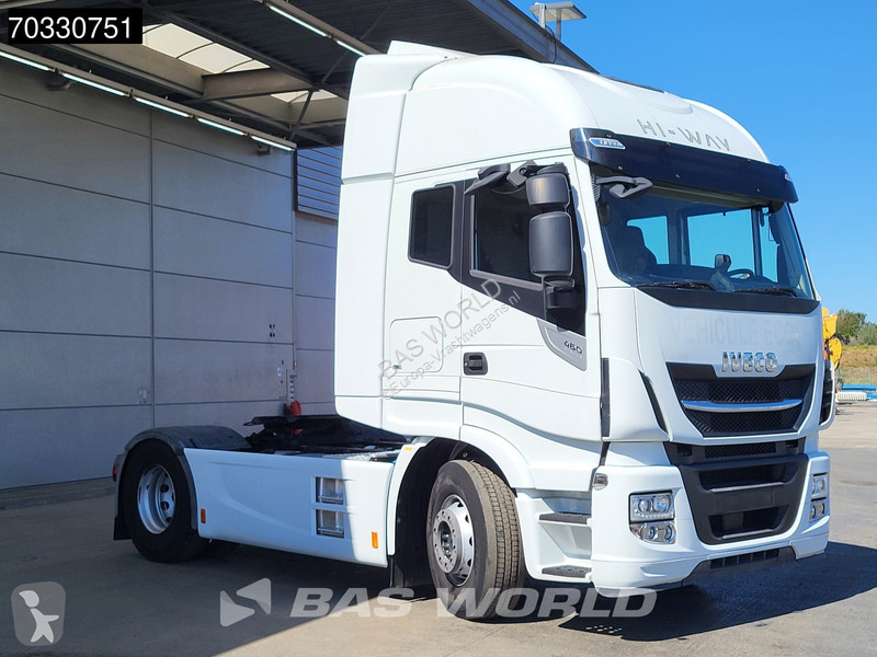 Iveco 460 4X2 Fahrschule! Retarder ACC tractor...