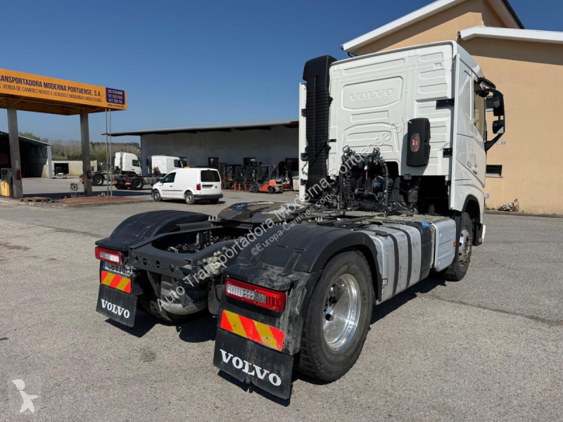 جرار Volvo 500