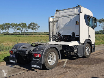 Влекач Scania R450