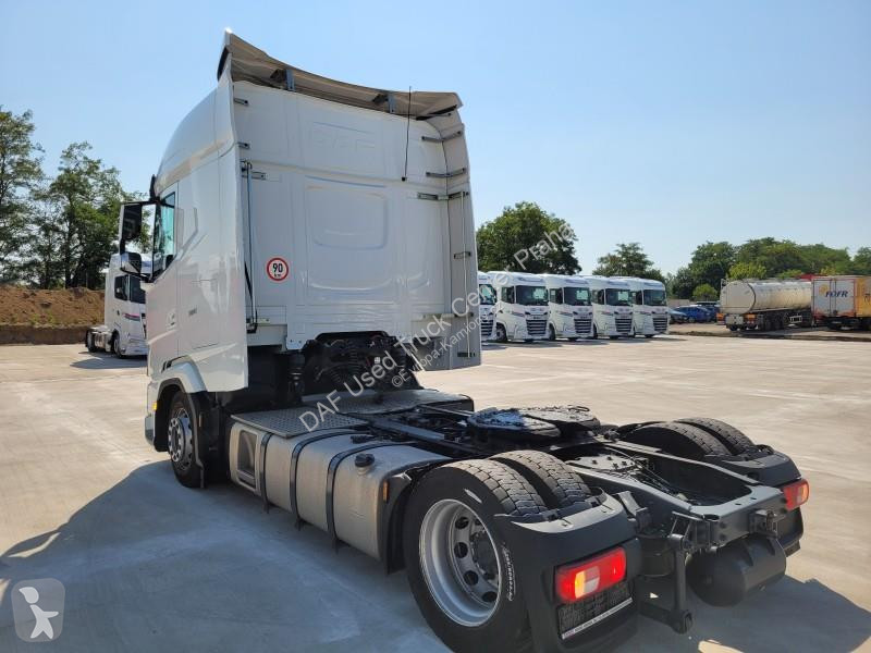 جرار DAF XG  FT LOW DECK 4X2
