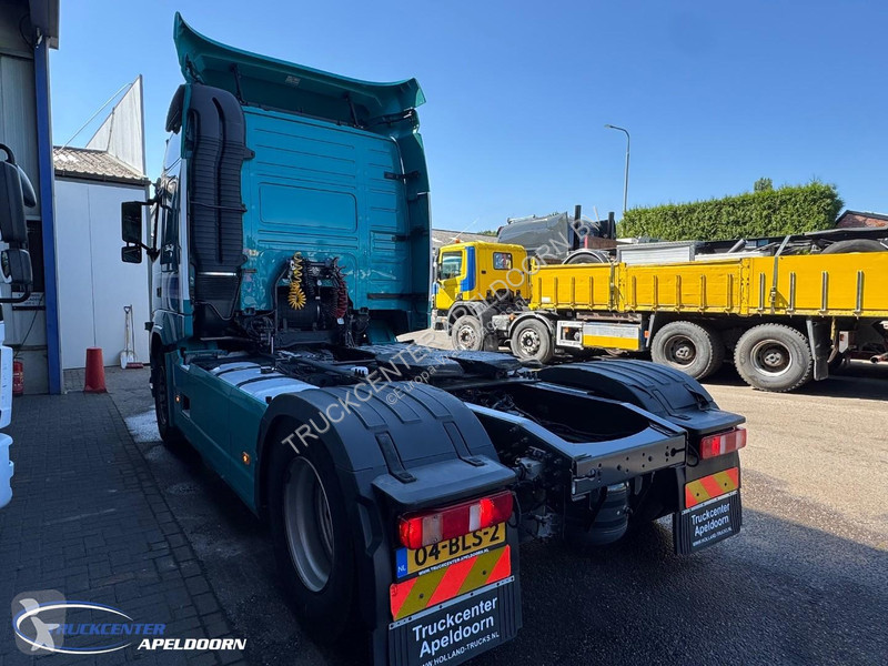 جرار Volvo Globetrotter 4x2