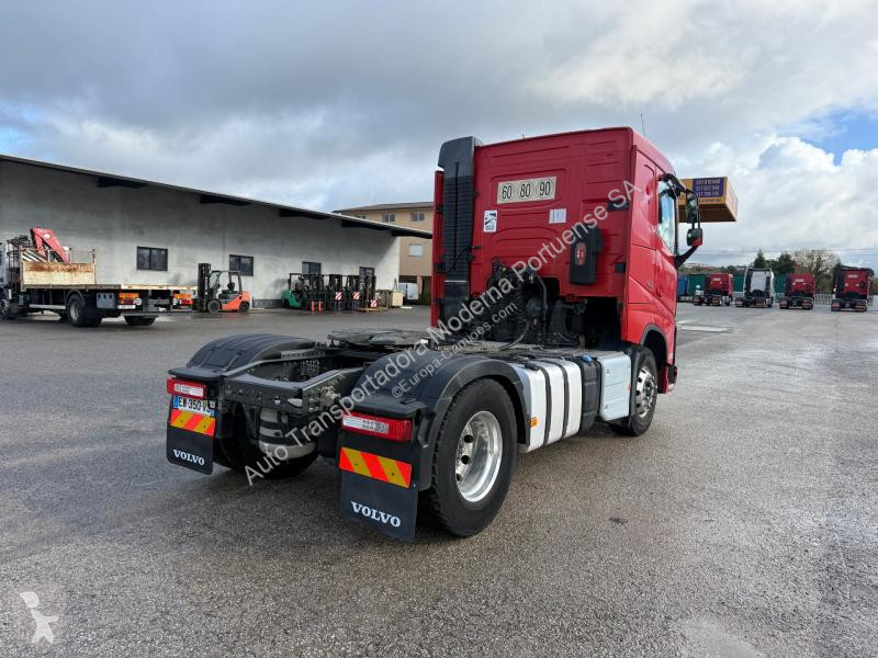 جرار Volvo 500