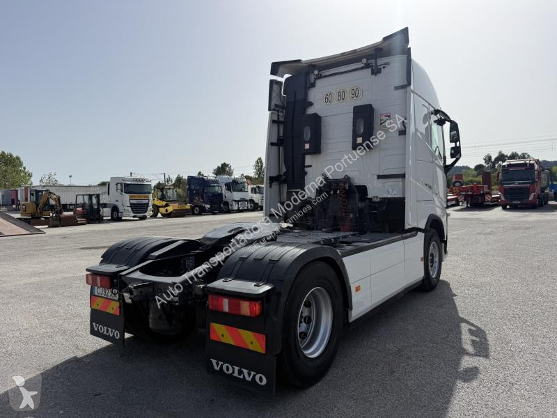 جرار Volvo 500
