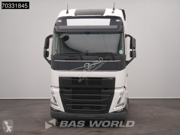 Влекач Volvo