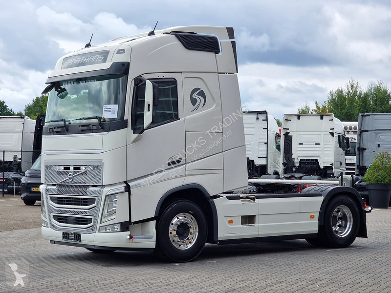 Traktor Volvo 13460 Globetrotter 4x2 - Full...