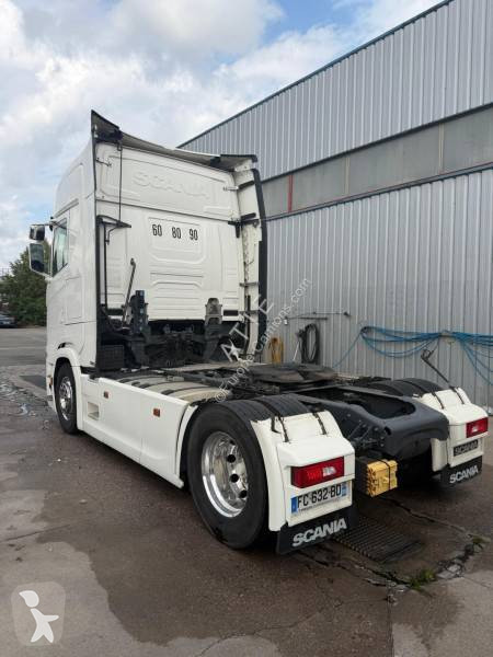 جرار Scania